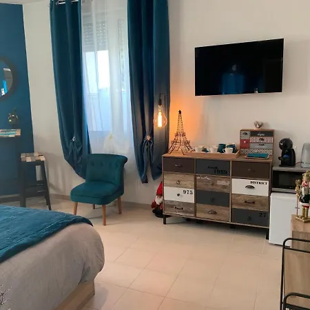 Bed and Breakfast La Liberte Ναρμπόν